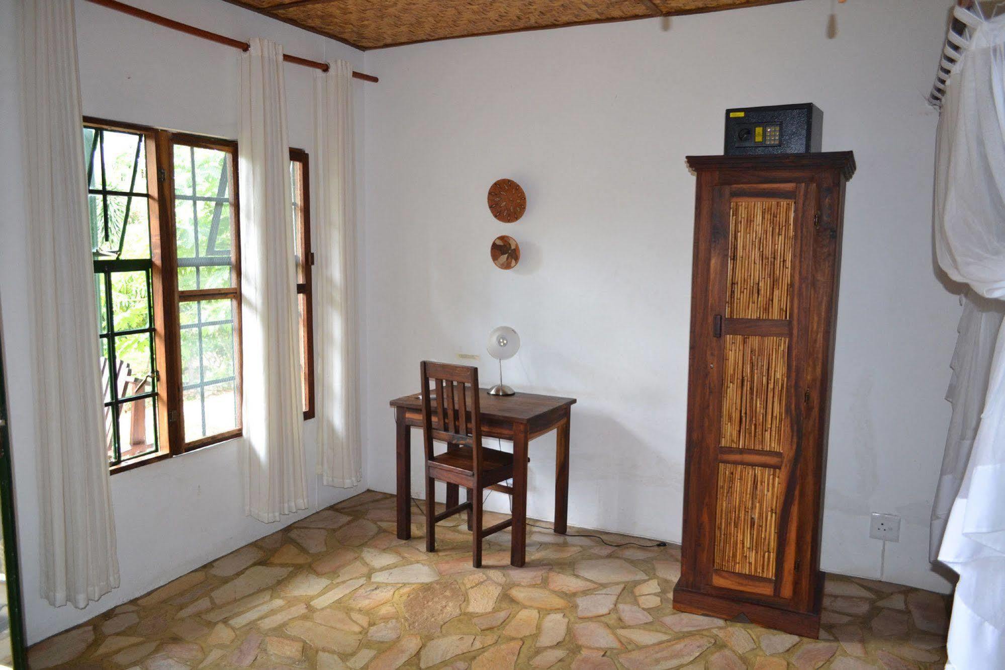 Tambuti Lodge Рунду Экстерьер фото